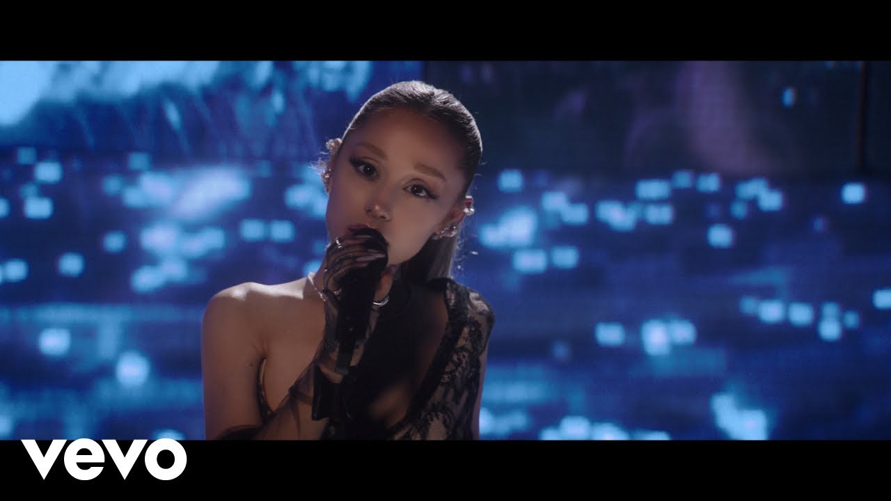 Ariana Grande - dandelion